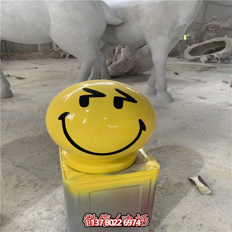 全新玻璃鋼游樂(lè)場(chǎng)，彩繪公仔、卡通雕塑，讓您的游樂(lè)體驗(yàn)更加豐富多彩