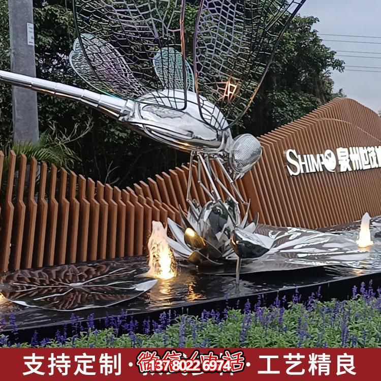 大型不銹鋼雕塑，為城市酒店、公園、商場及水景環境增添獨特景觀