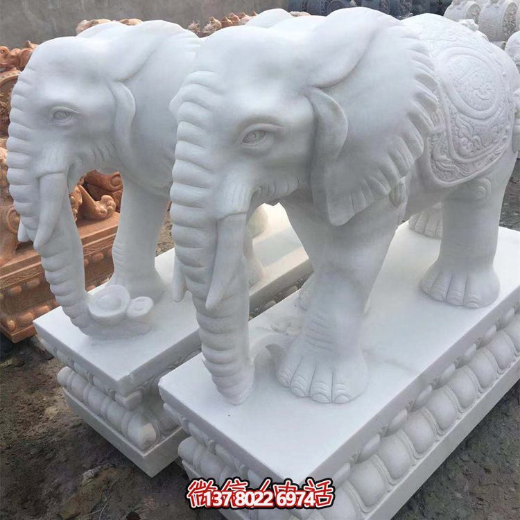 雕塑藝術融入園林景觀，漢白玉大象石雕點綴戶外