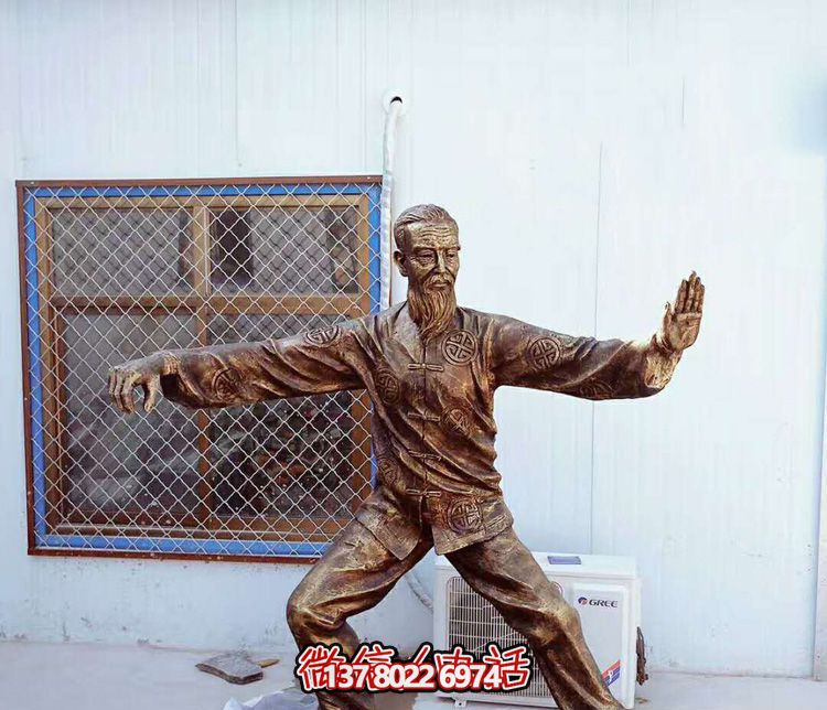 太極拳老人銅雕，讓景區更加精彩