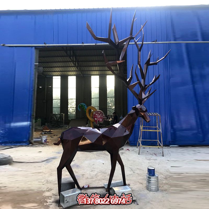 大型梅花鹿雕塑，點綴大型公園景觀