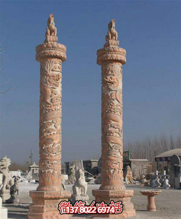 雕塑晚霞紅，炫彩華表美景