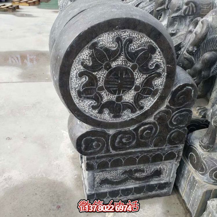 精美青石浮雕抱鼓石雕塑，點綴門口庭院