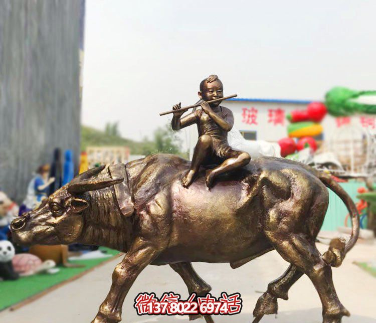 廣場銅雕牧童騎牛吹笛的吹奏雕塑 廣場銅雕牧童騎牛吹笛的吹奏雕塑