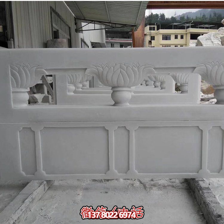 庭院池塘擺放石雕防護(hù)石欄桿